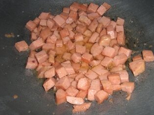 Frying cube luncheon meat