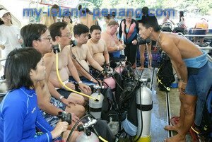 Breathing lesson by Dive Master in Pulau Payar