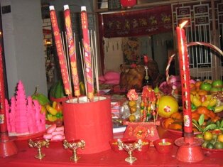 Specially erected table for Jade Emperor ceremony