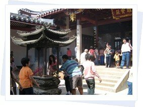 Praying in Chinese Temple