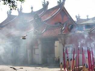 Kuan Yin Teng, first Hokkien And Cantoness Temple in Penang