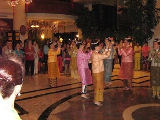 Nyonya Coconut shell dance